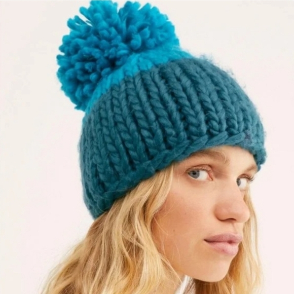 Free People Accessories - Free People Cozy Up Colorblock Pom Beanie Turquoise/Sea